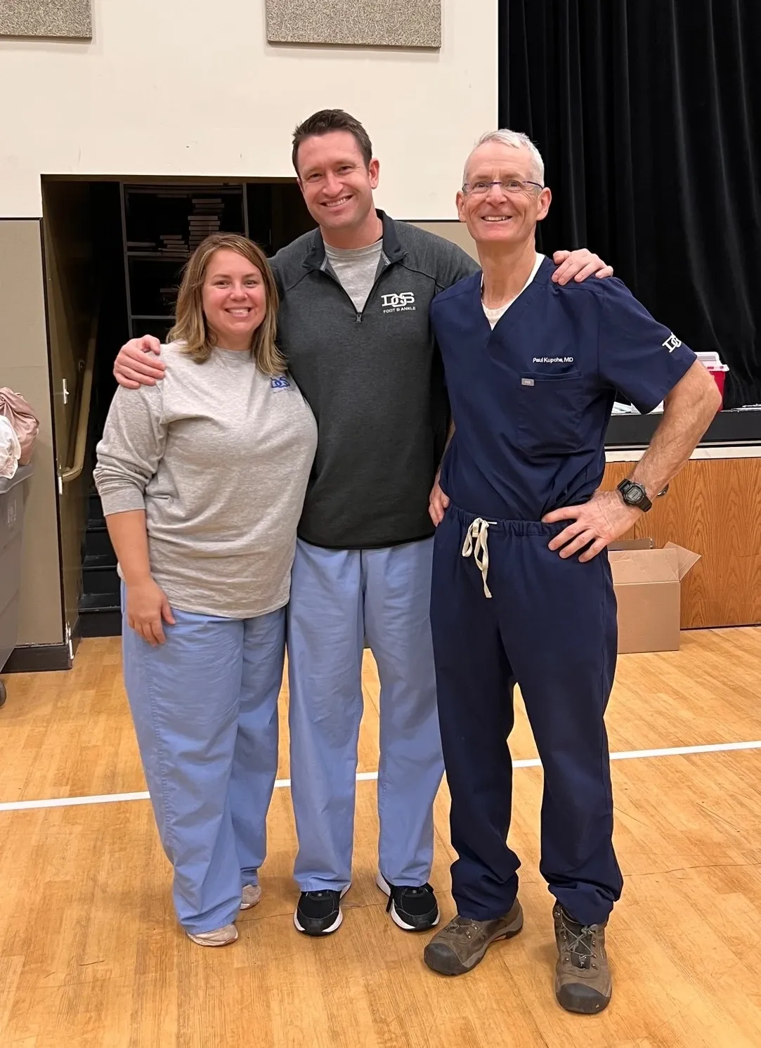 Delaware Orthopaedic Specialists doctors at charity event